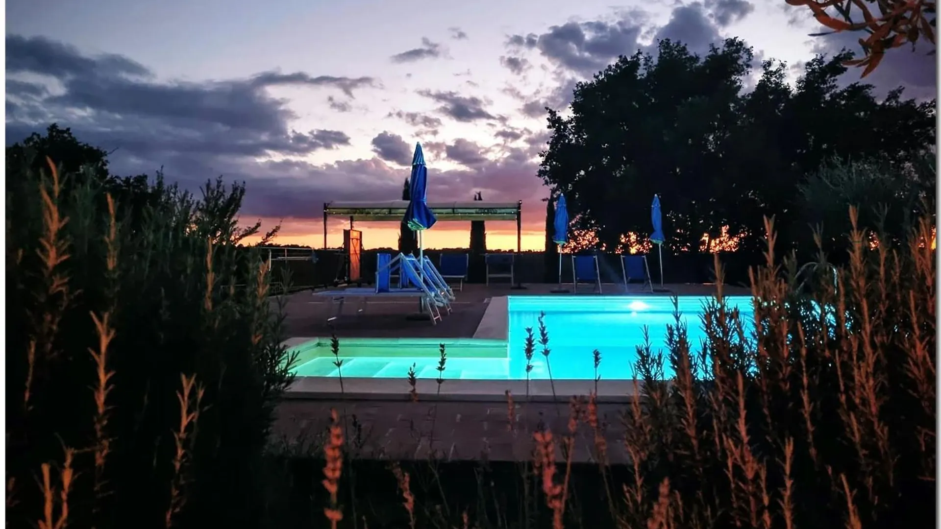 Ebenerdiges Ferienhaus Mit Garten Und Pool Cortona 0*,  Włochy