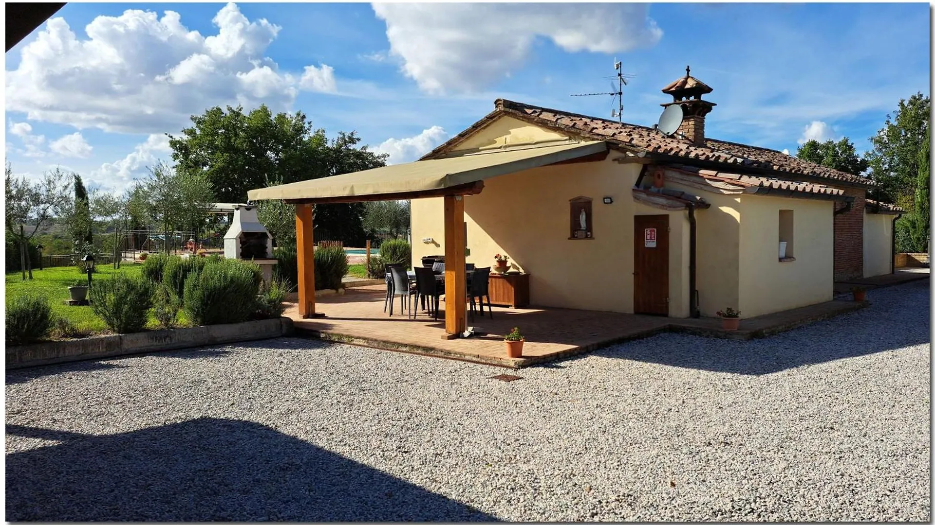 Ebenerdiges Ferienhaus Mit Garten Und Pool Cortona Holiday home